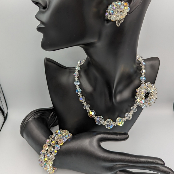 Sparkly Vintage Four piece set of Aurora Borealis Glass Beaded jewelry - Picture 2 of 16